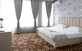 Gladzor Hotel